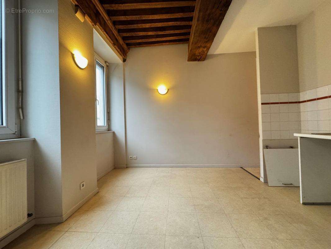 Appartement à PONT-DE-VAUX