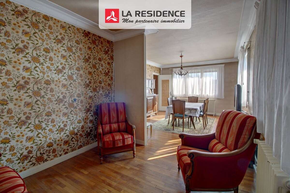 Maison à LES MUREAUX