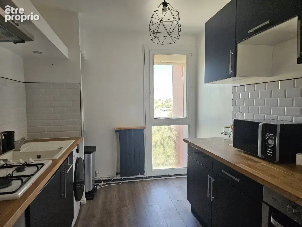 Appartement lumineux 64 m2   2 chambres   Balcon, loggia, cave et stationnement privatif - photo 4