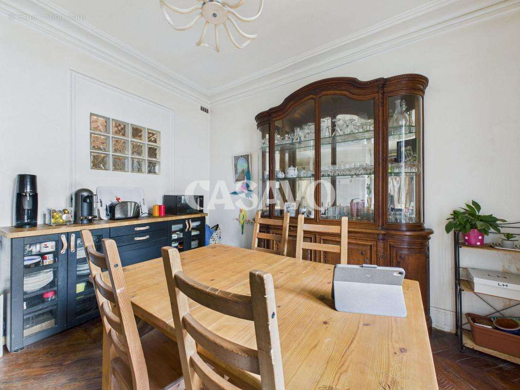 Appartement à PARIS-10E