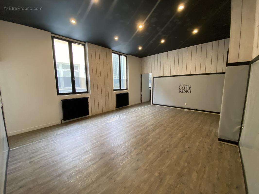 Commerce à PARIS-3E