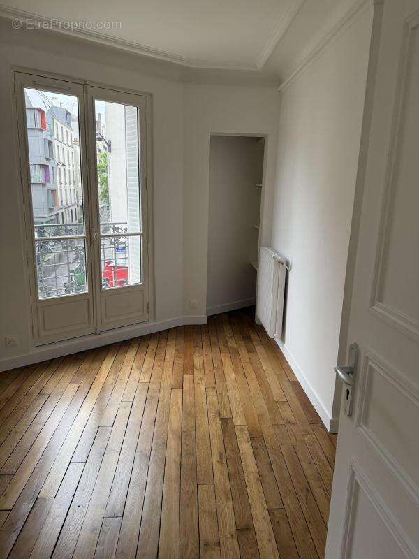 Appartement à PARIS-20E