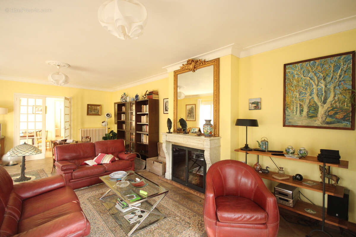 Maison à LA BASTIDE-SUR-L'HERS
