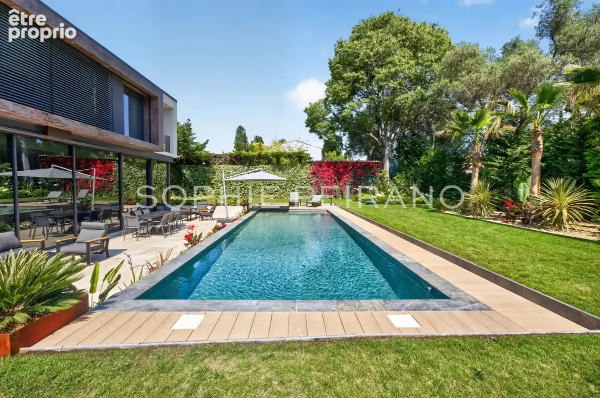 Cap d'antibes -  villa contemporaine dans domaine privé - photo 2