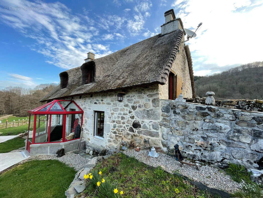 Maison à RIOM-ES-MONTAGNES