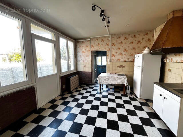 Maison à MAULDE