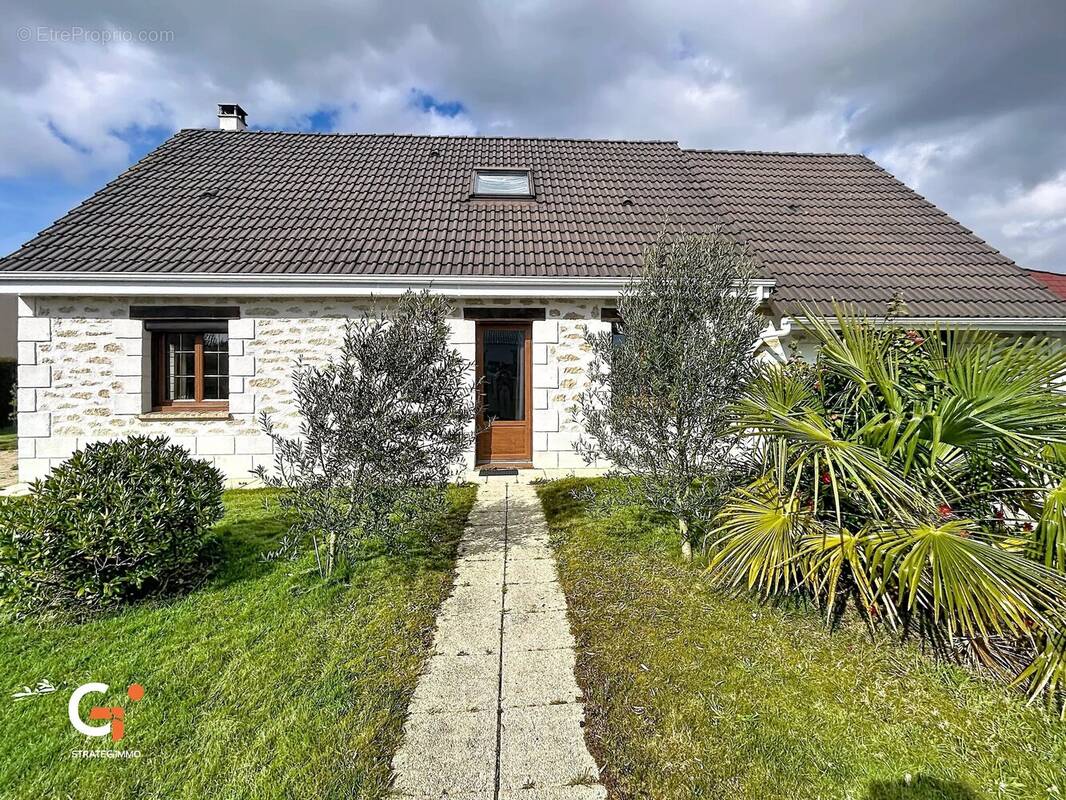 Maison à SAINT-PIERRE-DE-VARENGEVILLE