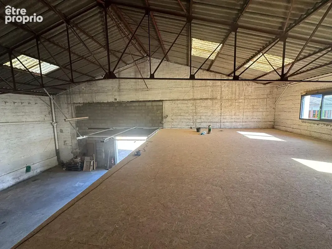 À VENDRE   Local d'activité de 220 m2 Zone industrielle très recherchée ? Proche Gaston Birgé - photo 3