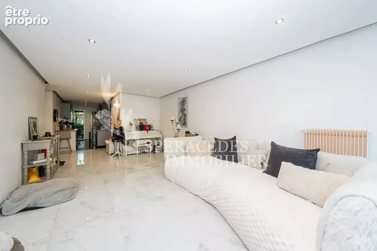 Mandelieu-la-Napoule - Appartement 3 pièces copropriété avec piscine - photo 5