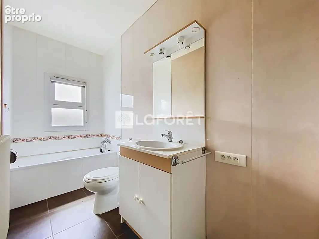 Maison Cholet 6 pièce(s) 100 m2 - photo 9