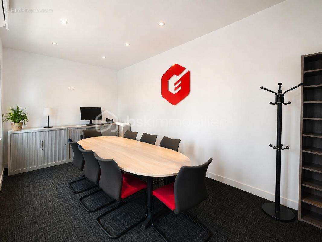 Commerce à LA LAUPIE