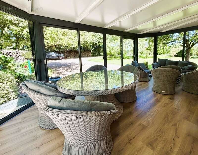 Maison normande de caractère de 162m² avec dépendances, 6 pièces, 3 chambres, plan d'eau et parc paysager - CERNAY (14290) - photo 9