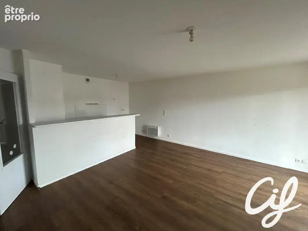 Appartement T3 Le Bourg Sous La Roche - 69.95 m2  165 000 Euros - photo 3