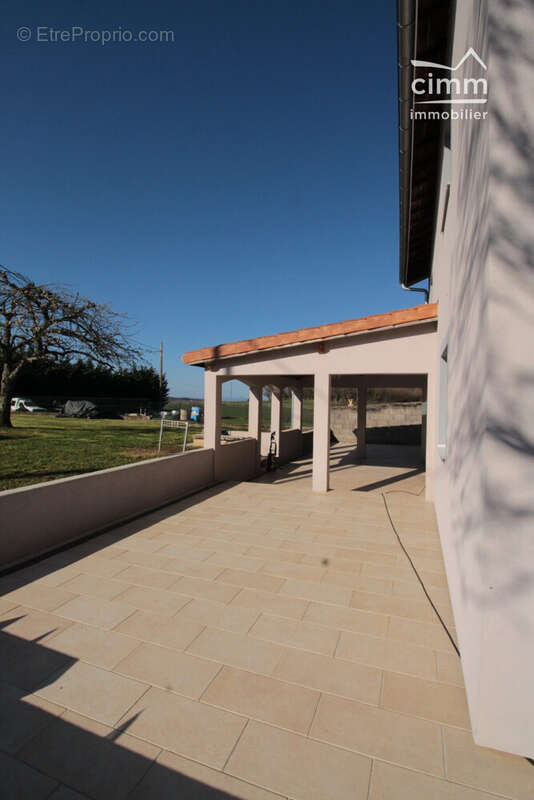 Maison à SAINT-CLAIR-SUR-GALAURE