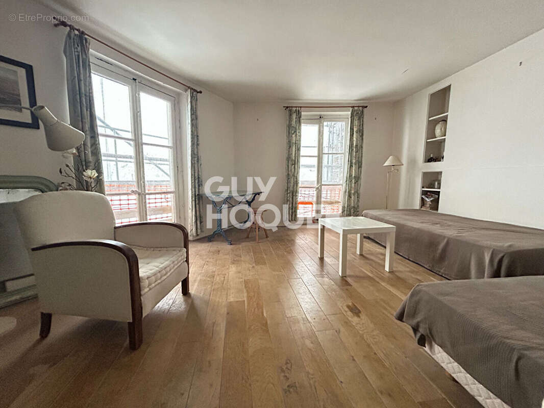 Appartement à PARIS-6E