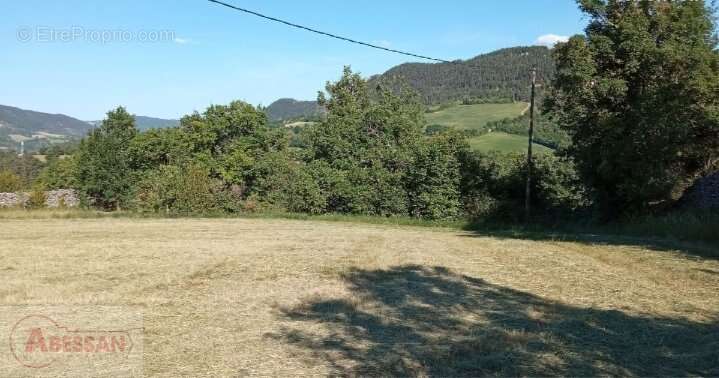 Terrain à BARJAC