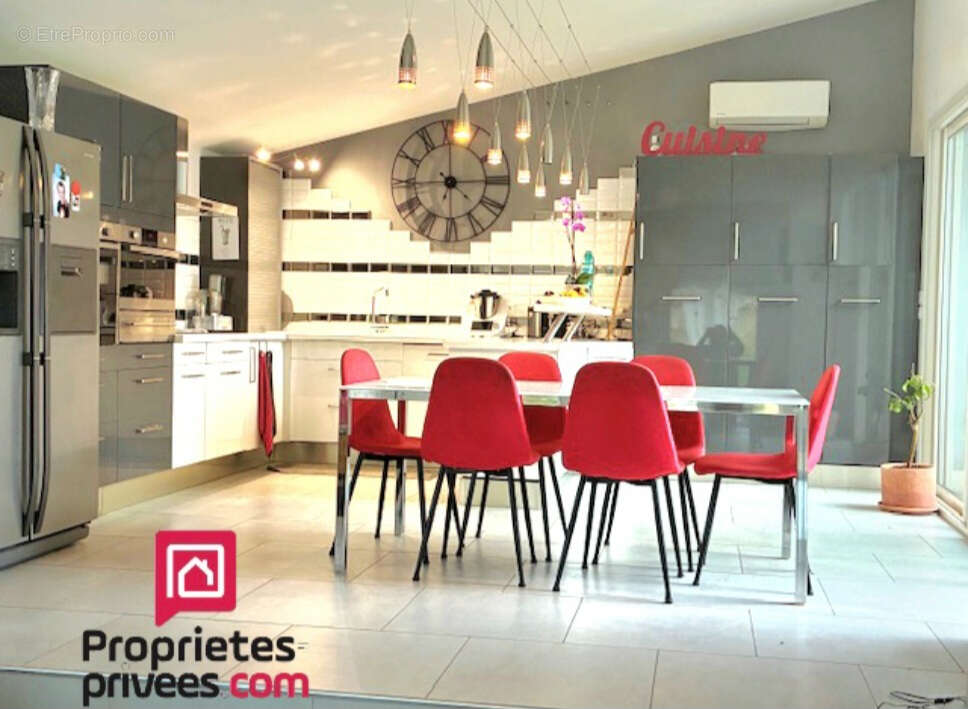 Maison à SAINTE-FOY-LES-LYON