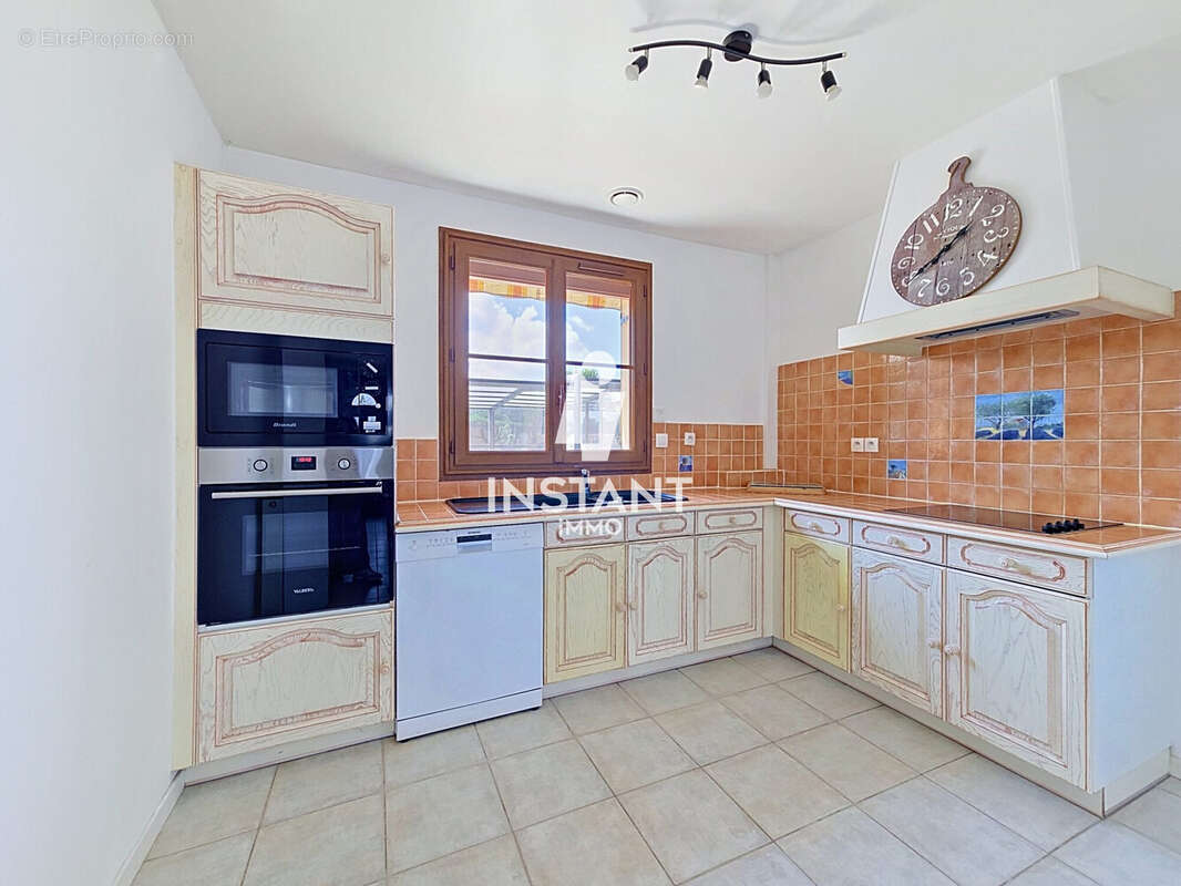 Maison à GRANDPUITS-BAILLY-CARROIS