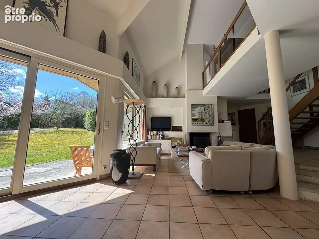 Maison d'Architecte avec piscine intérieur et très bel environnement  Montfort /Méré 10 pièces 240 m2 - photo 4