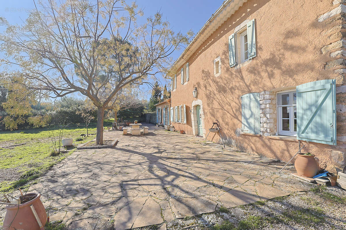 Maison à MOISSAC-BELLEVUE
