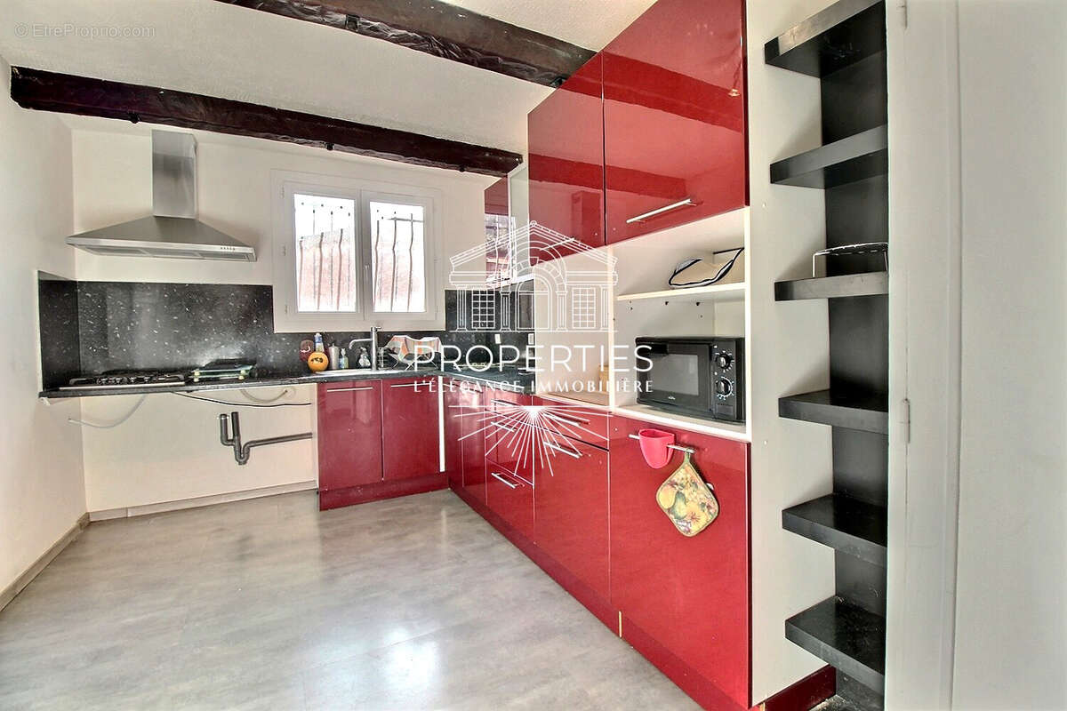 Appartement à BORMES-LES-MIMOSAS