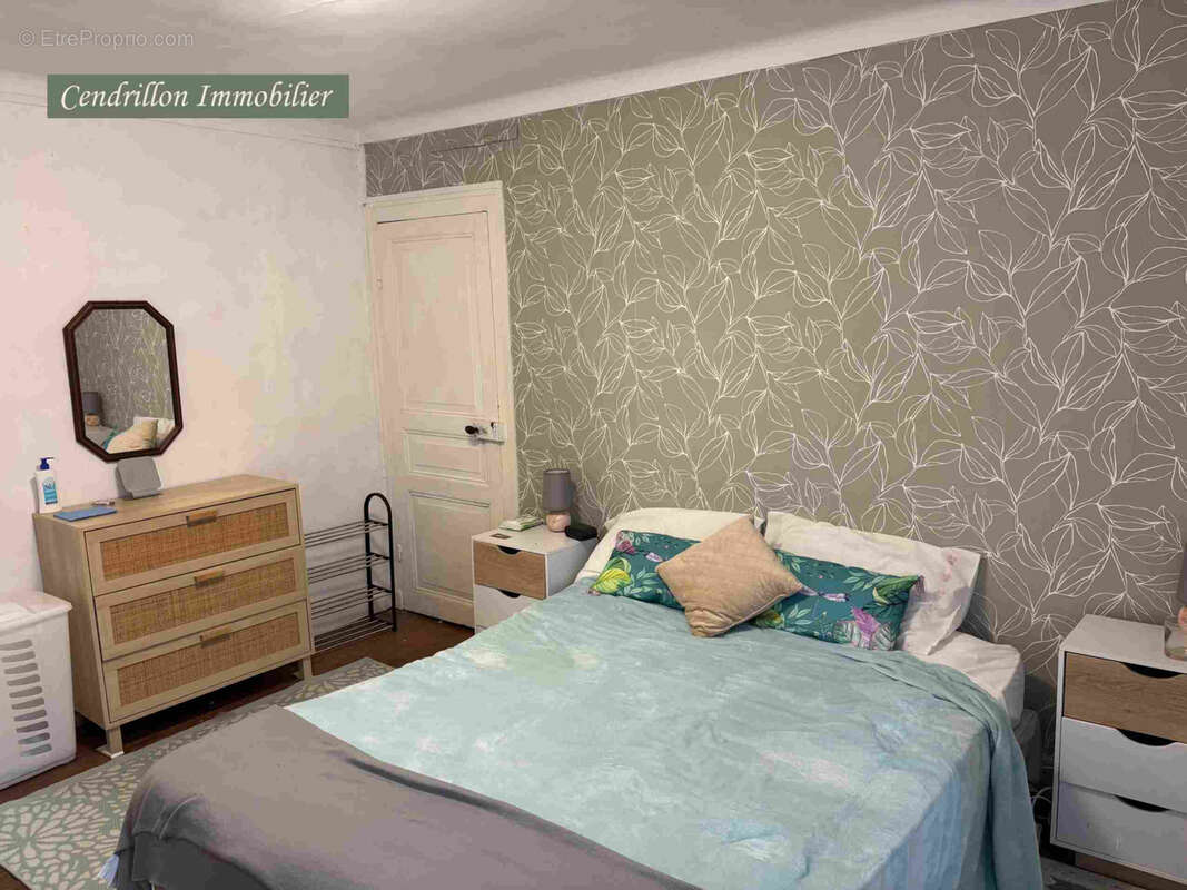Maison de bourg en pierres, indépendante, 80m2 habitable de suite, avec cour et atelier. - photo 23