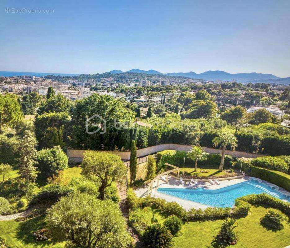 Appartement à LE CANNET