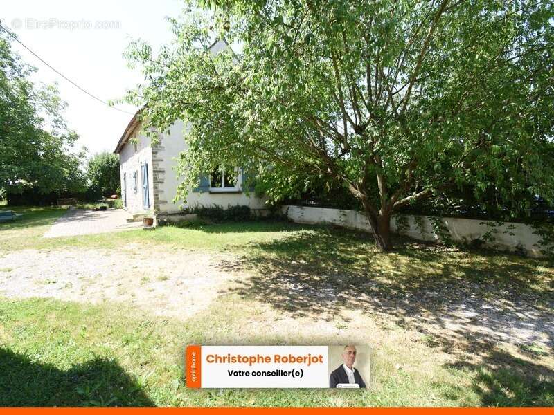 Maison Familiale ATYPIQUE en pierres située entre Chalon sur Saône et Beaune dans un havre de paix de 1700m2 et plus - photo 7
