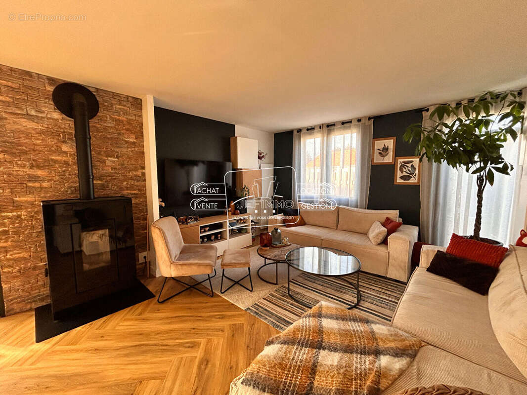 Maison à SAINT-SEBASTIEN-SUR-LOIRE