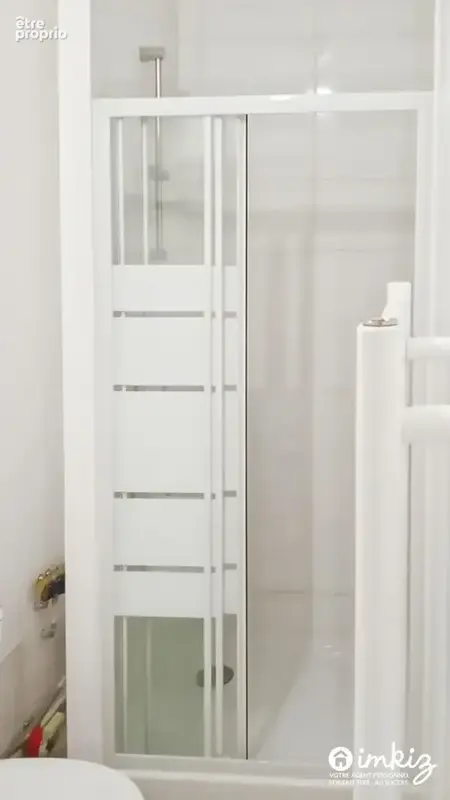 Studio rénové idéalement situé - photo 6