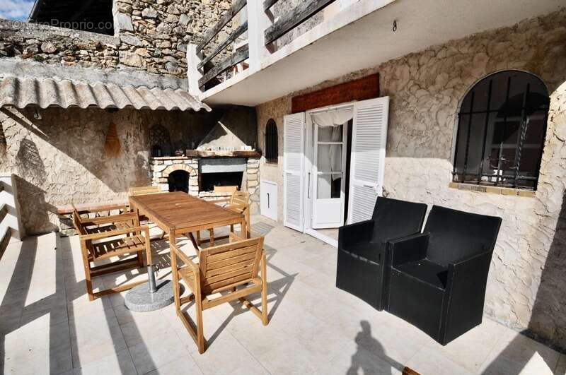 Dpt Alpes de Haute Provence (04), à vendre Proche Annot  Maison de charme en pierres 6 pièces 110 m² Terrasse, Vue - photo 2