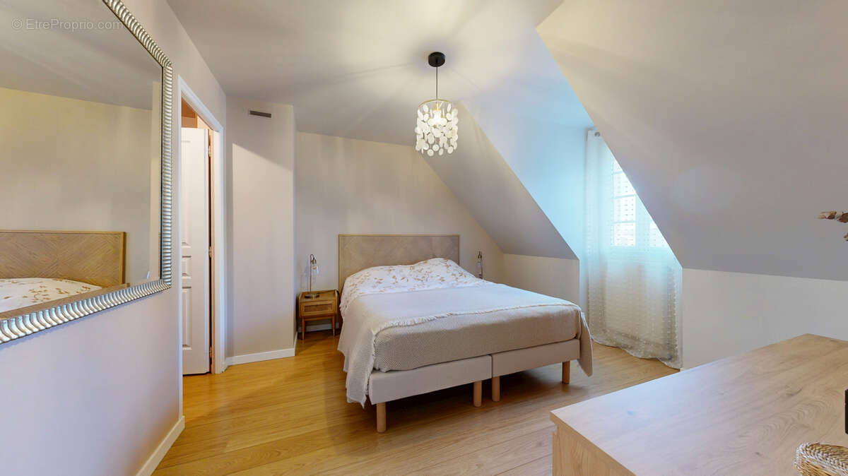 Maison à MONTFORT-L'AMAURY