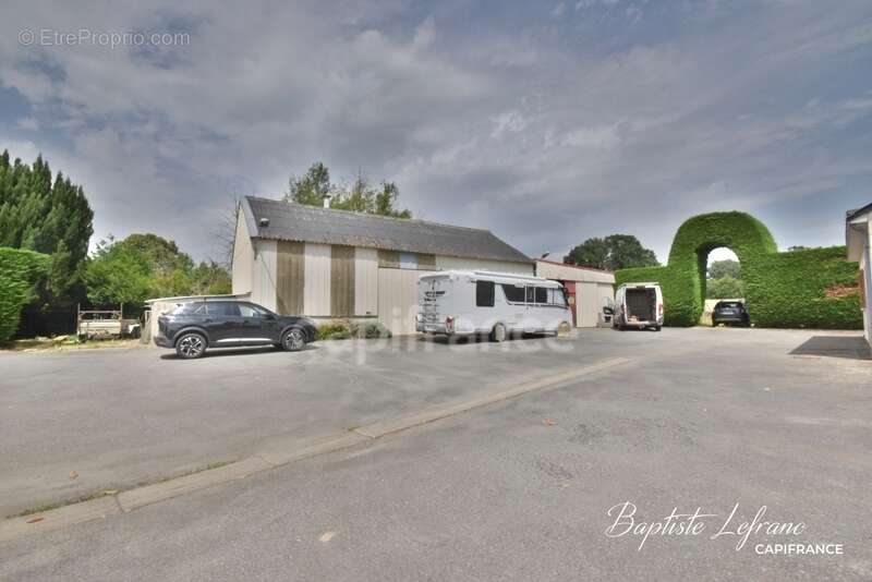 Maison familiale 8 pièces à JARZÉ - 170 m² - Terrain 4330 m² - photo 14