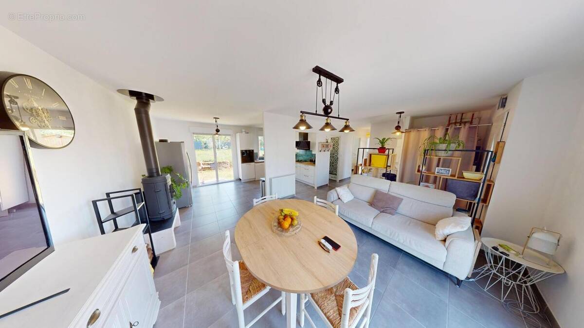 Maison à VILLERS-BOCAGE