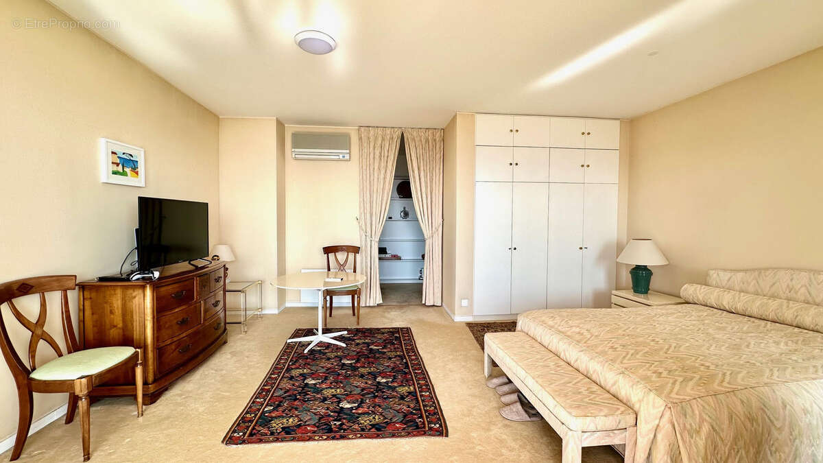 Appartement à BEAULIEU-SUR-MER