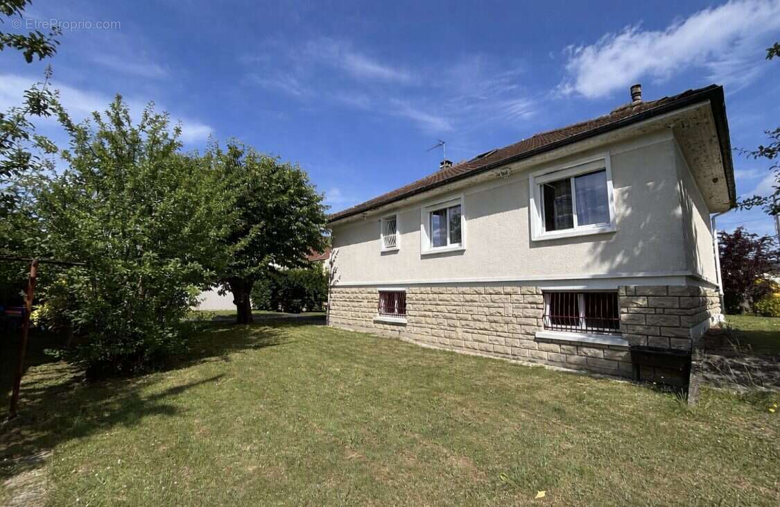 Maison à CHELLES