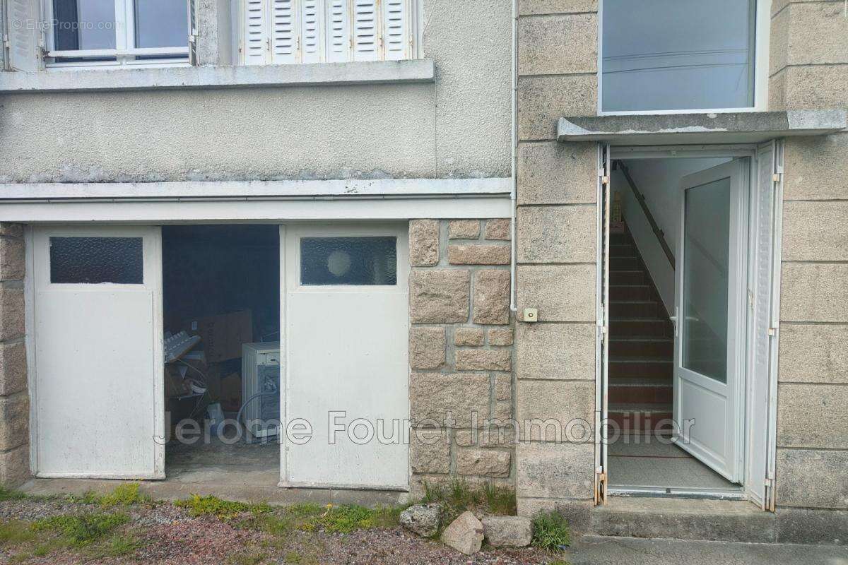 Appartement à MONTAIGNAC-SAINT-HIPPOLYTE