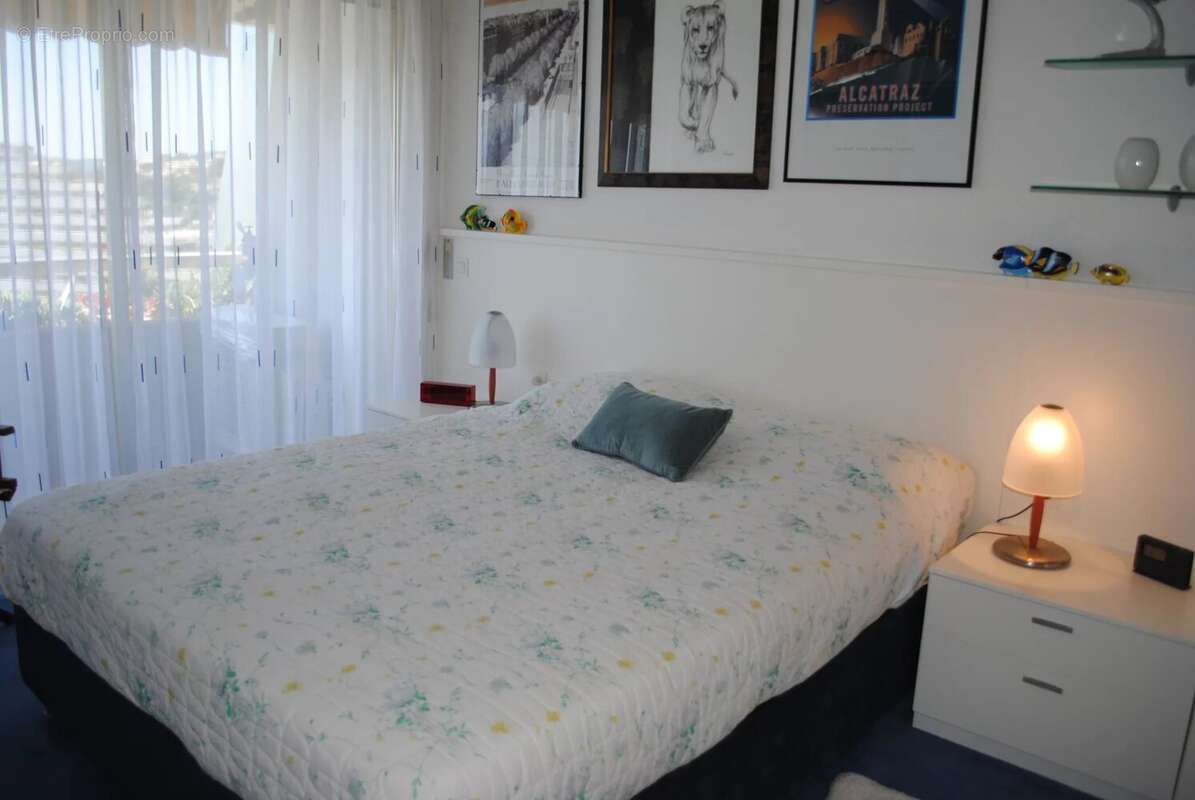 Appartement à VILLENEUVE-LOUBET