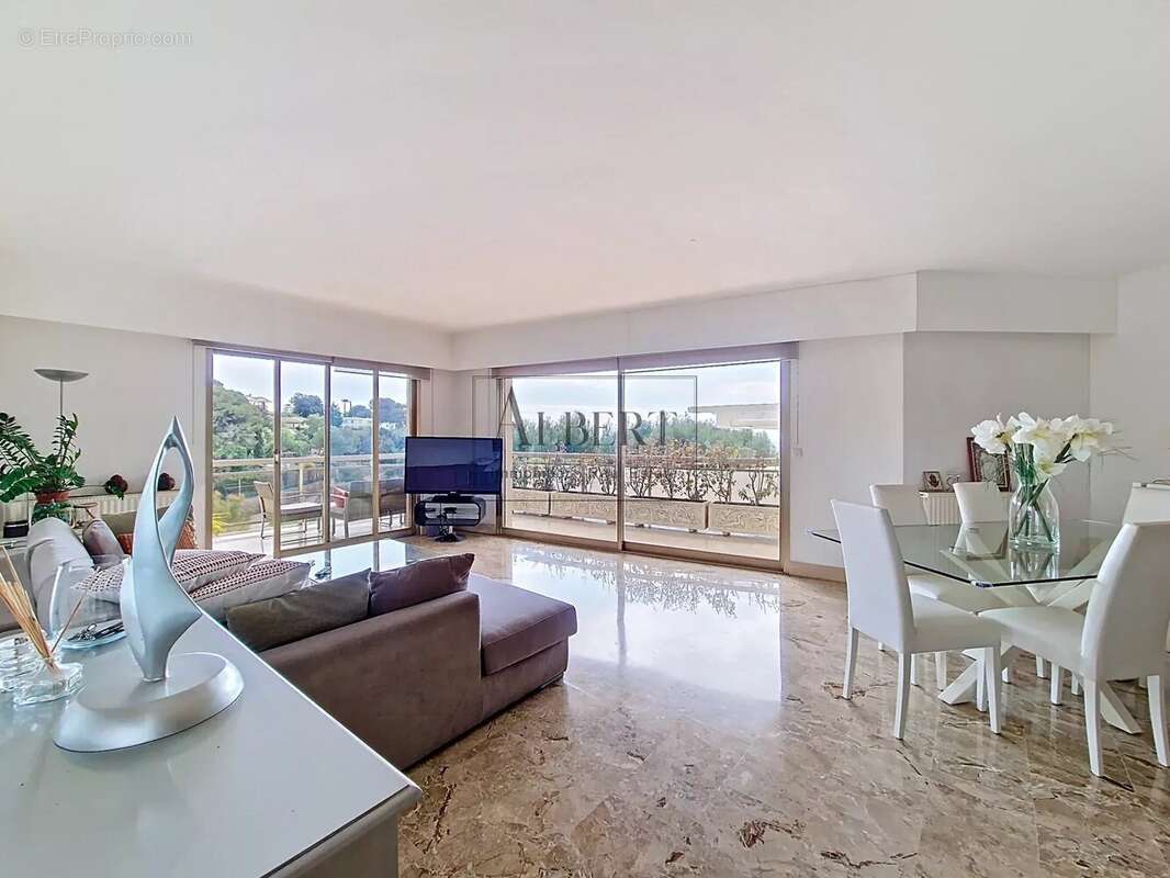 Appartement à LE CANNET