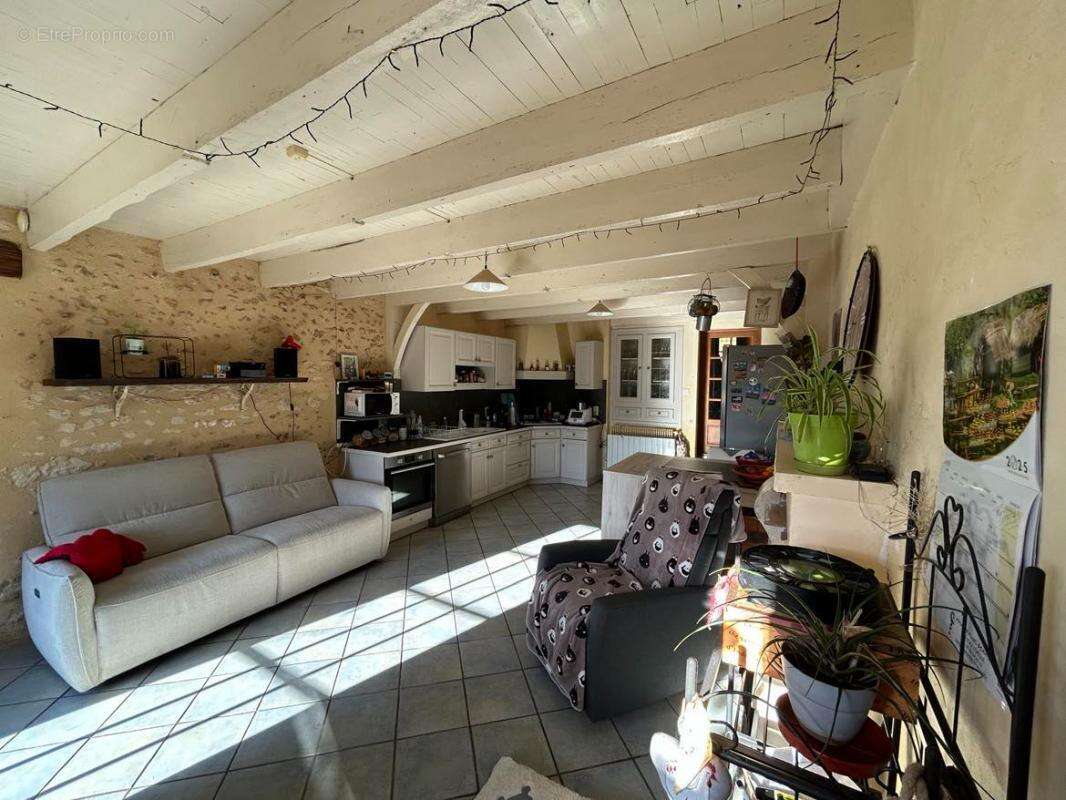 Maison à CHATEAU-L&#039;EVEQUE