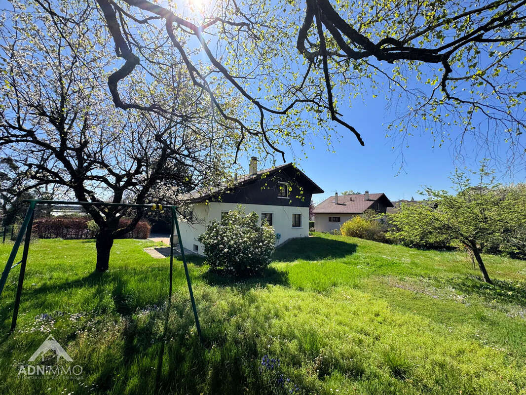 Maison à THOIRY
