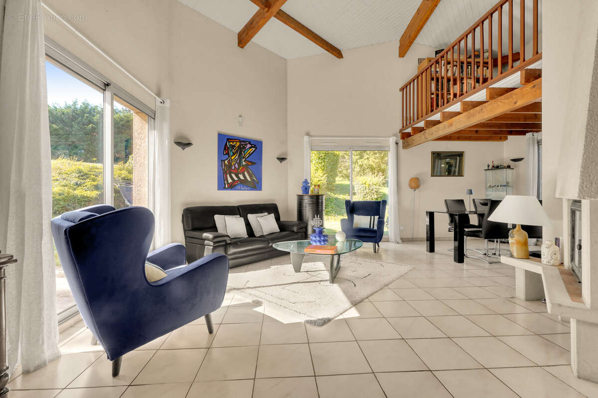 Maison à VIGOULET-AUZIL