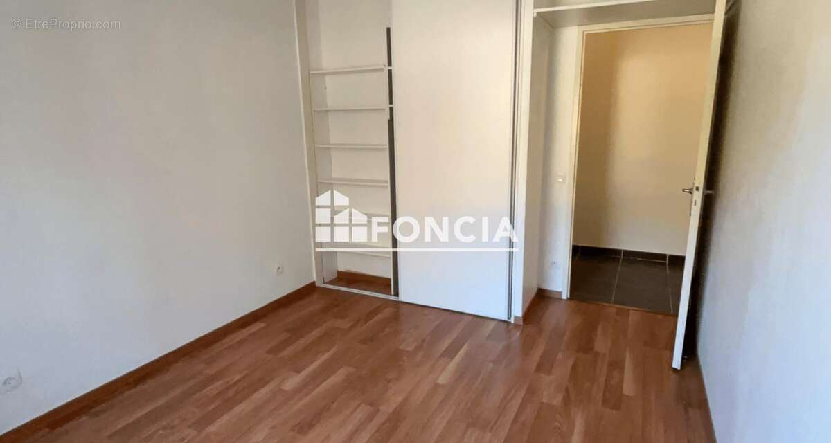 À vendre ,Spacieux T4 dans résidence recherchée avec vue exceptionnelle sur Belledonne - photo 11