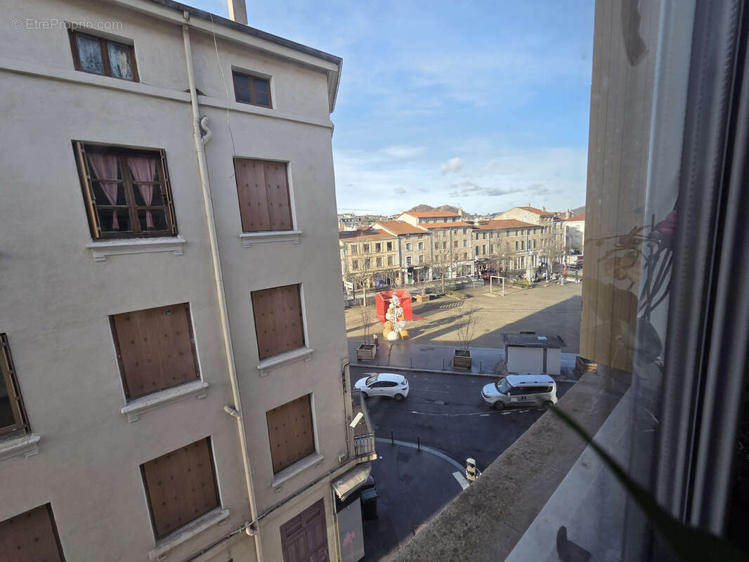 Appartement à SAINT-ETIENNE