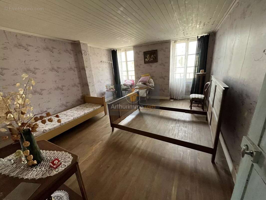 Appartement à NEUILLY-L'EVEQUE