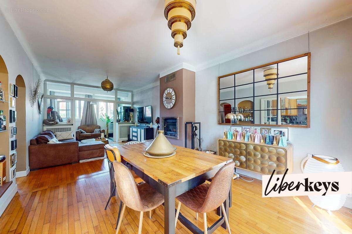 Maison 127m² avec piscine, jardin, terrasse, sous-sol et double parking à Gagny - photo 2