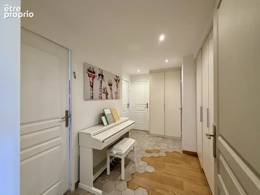 8ème 2ème Prado / Mermoz - Appartement 4 pièces 134m2 - cave - 1 parking - photo 11