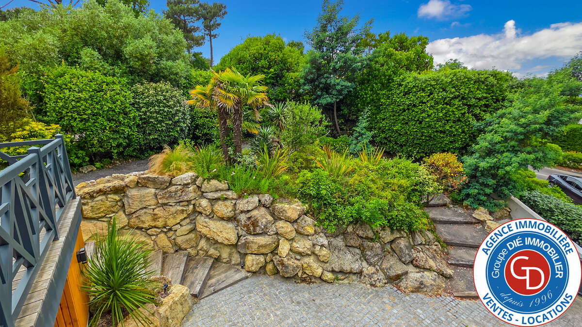 Maison à LE BOUSCAT