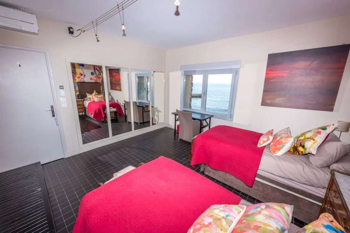 Maison à ROQUEBRUNE-SUR-ARGENS