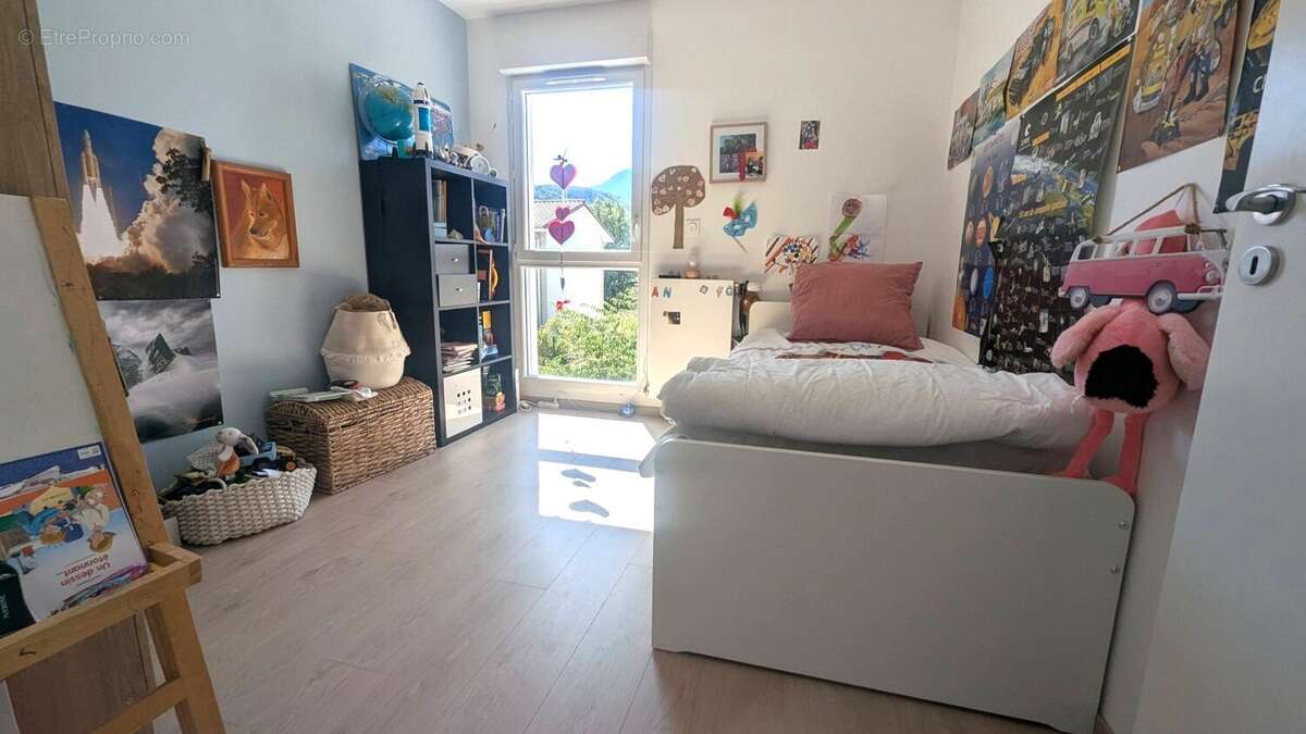 Maison 87 m² à Saint-Etienne-De-Crossey  - photo 6